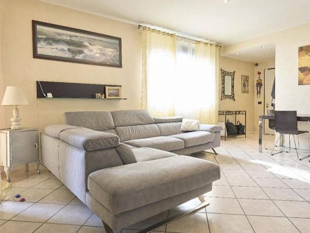 Appartamento in vendita a Cascina Rovina, Noviglio