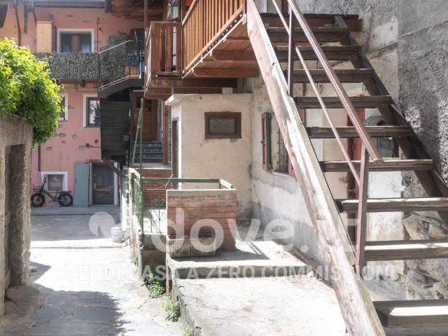Appartamento in vendita a Nus, Aosta