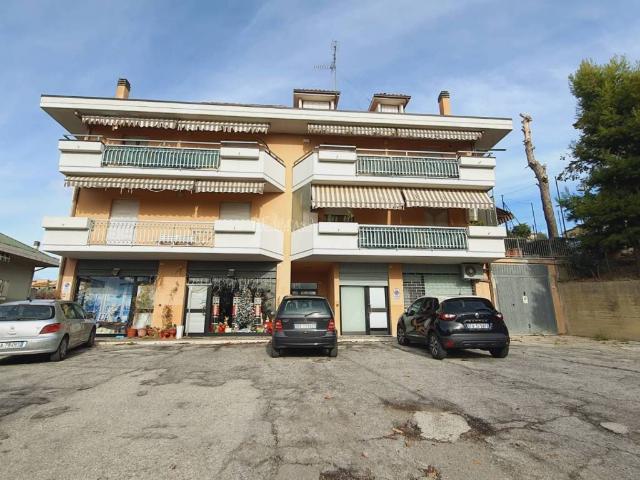 Appartamento in vendita a Borgo Cappuccini, Marche