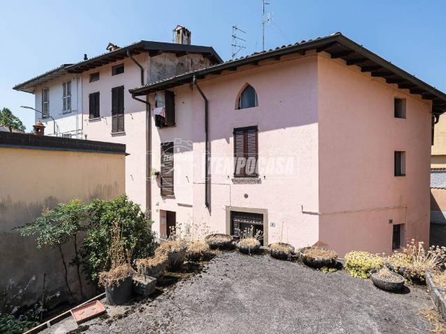 Appartamento in vendita a Molera, Oggiono