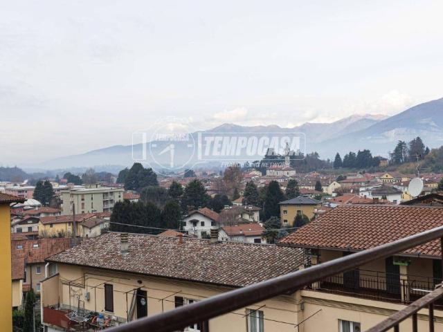 Appartamento in vendita a Molera, Oggiono