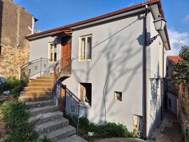 Appartamento in vendita a Ogliastro Cilento, Campania