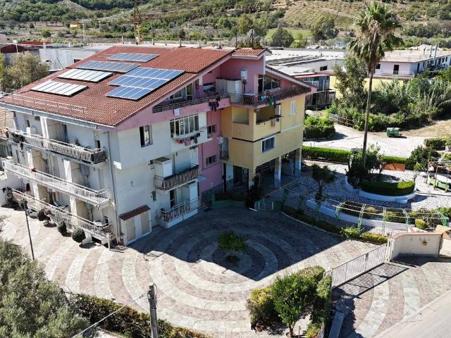 Appartamento in vendita a Zona industriale di Cicerale e Ogliastro Cilento, Cicerale