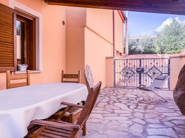 Villa Schiera in vendita a Sa Minda Noa, San Pantaleo