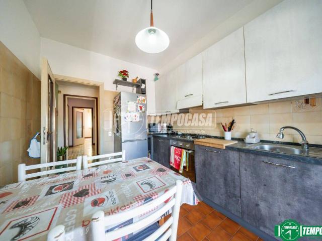 Appartamento in vendita a Oleggio Castello, Novara