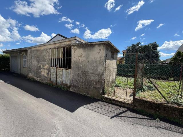 Villa Indipendente in vendita a Cascina del Pè, Faloppio