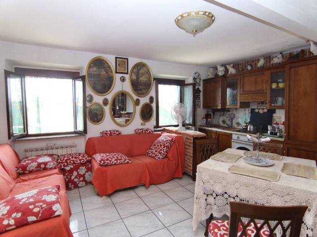 Appartamento in vendita a Cascina del Pè, Faloppio