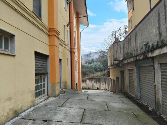 Appartamento in vendita a Oliveto Citra, Campania