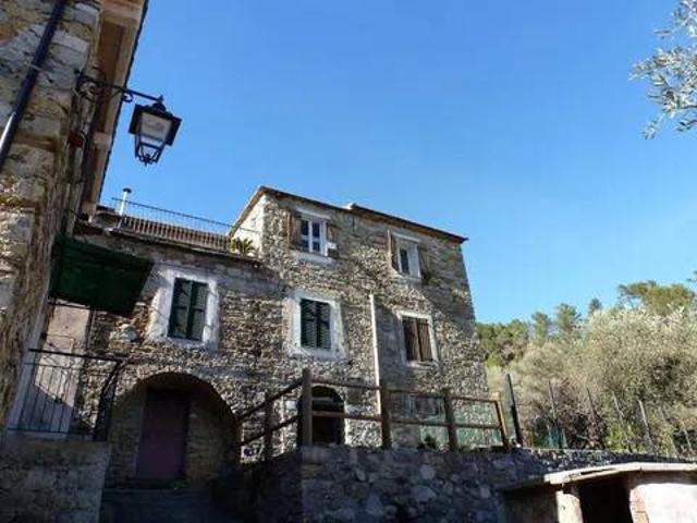 Appartamento in vendita a Olivetta San Michele, Liguria