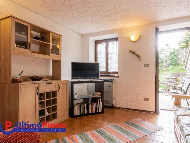 Appartamento in vendita a Ollomont, Aosta