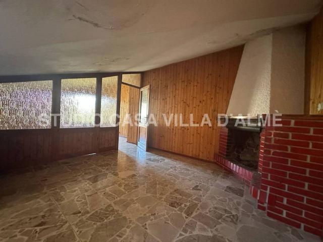 Appartamento in vendita a Comunità Montana della Valle Brembana, Zambla Bassa