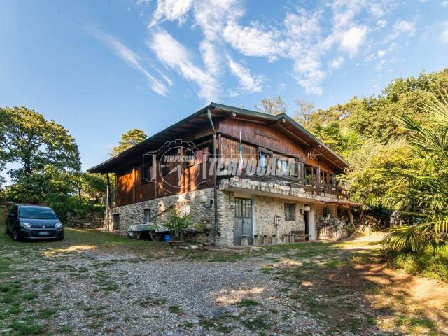 Villa Indipendente in vendita a Tavorella, Oltrona di San Mamette