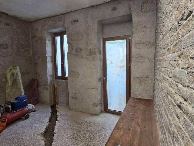 Appartamento in vendita a Crusinallo, Omegna