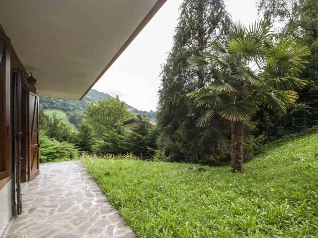 Appartamento in vendita a Oneta, Lombardia