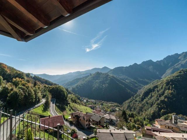 Appartamento in vendita a Oneta, Lombardia