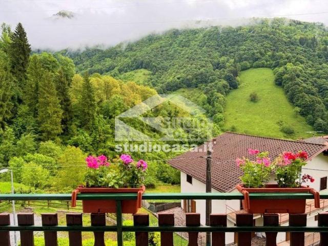 Appartamento in vendita a Oneta, Lombardia
