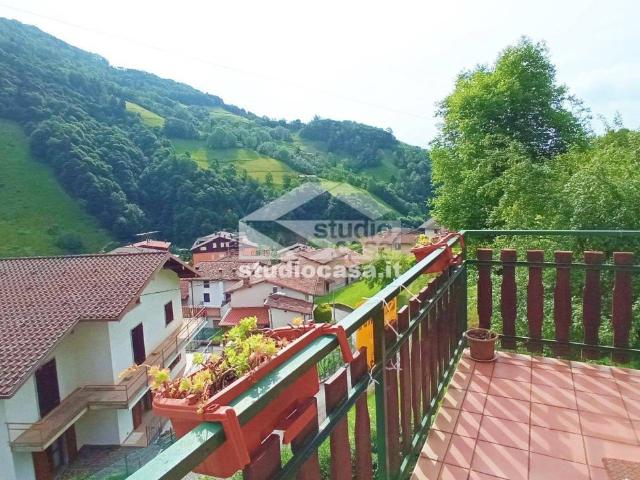 Appartamento in vendita a Oneta, Lombardia