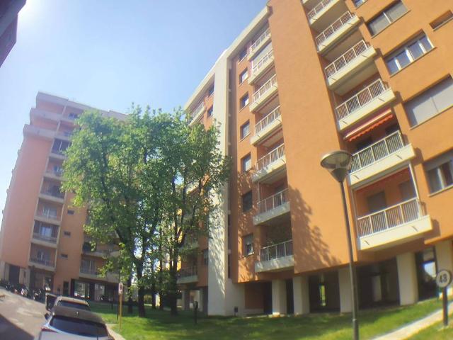 Appartamento in vendita a Noverasco, Locate Triulzi