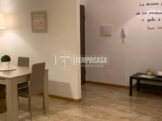 Appartamento in vendita a Noverasco, Locate Triulzi