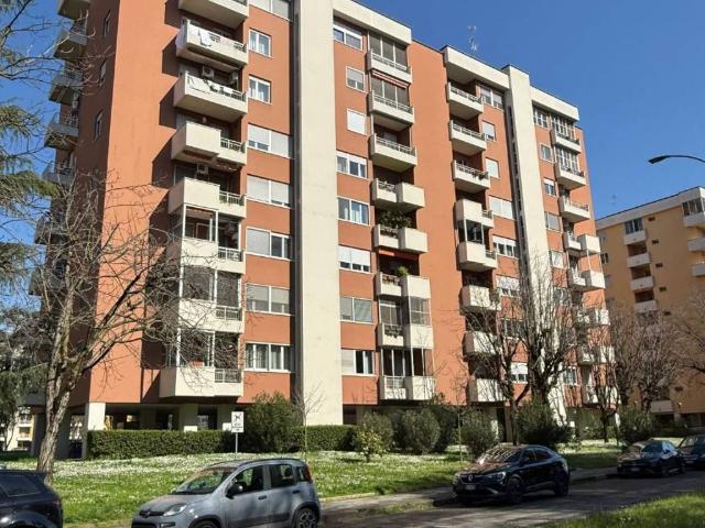Appartamento in vendita a Noverasco, Locate Triulzi