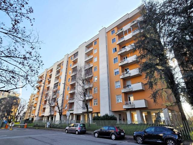 Appartamento in vendita a Noverasco, Locate Triulzi
