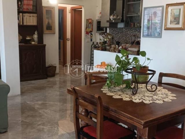 Appartamento in vendita a Locate Triulzi, Lombardia