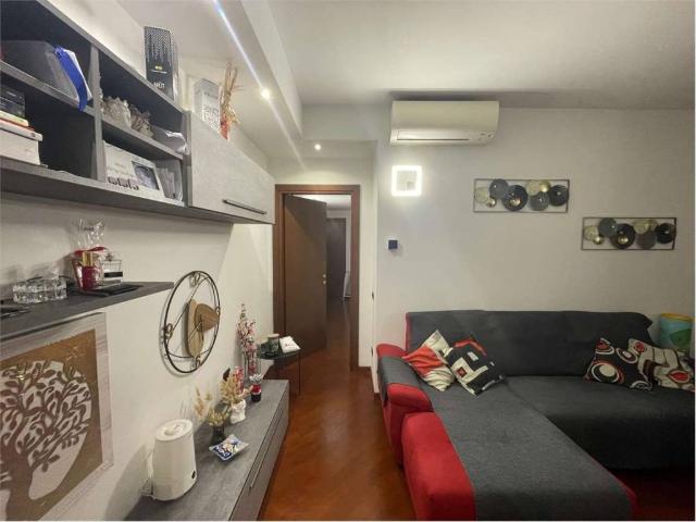 Appartamento in vendita a Locate Triulzi, Lombardia