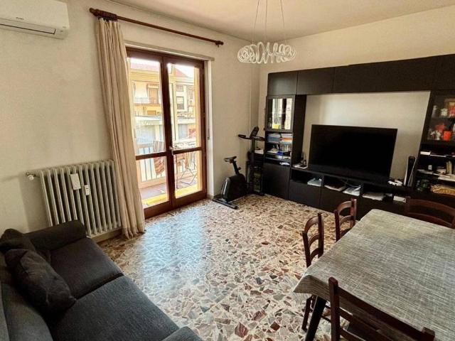 Appartamento in vendita a Orbassano, Torino