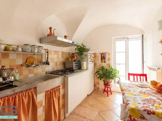 Appartamento in vendita a Orco Feglino, Liguria