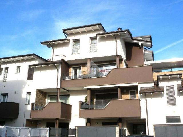 Appartamento in vendita a Origgio, Lombardia