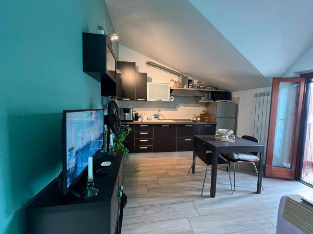 Appartamento in vendita a Origgio, Varese