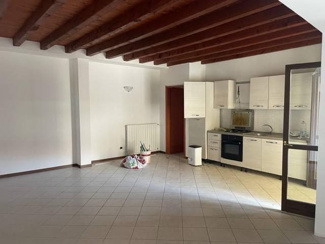 Appartamento in vendita a Orio Litta, Lombardia