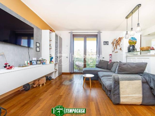 Appartamento in vendita a Ornago, Lombardia
