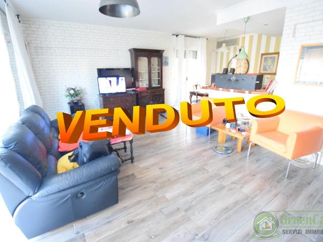 Appartamento in vendita a Ornago, Lombardia