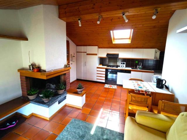 Appartamento in vendita a Orsenigo, Lombardia