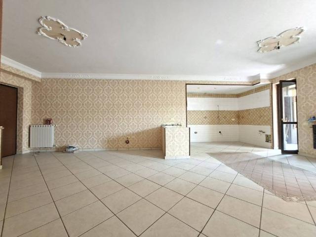 Appartamento in vendita a Casapozzano, Orta Di Atella