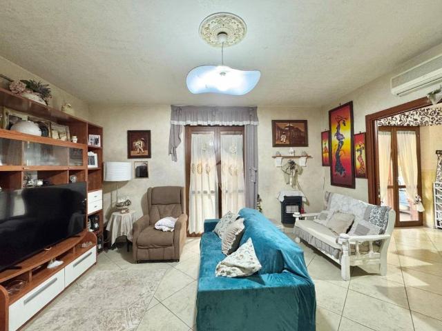 Appartamento in vendita a Casapozzano, Orta Di Atella