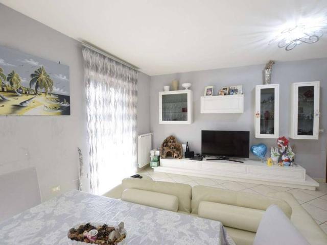 Appartamento in vendita a Orta di Atella, Caserta