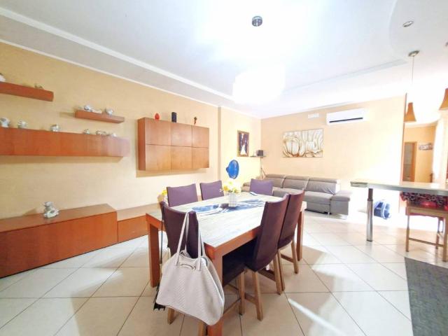 Appartamento in vendita a Orta di Atella, Caserta