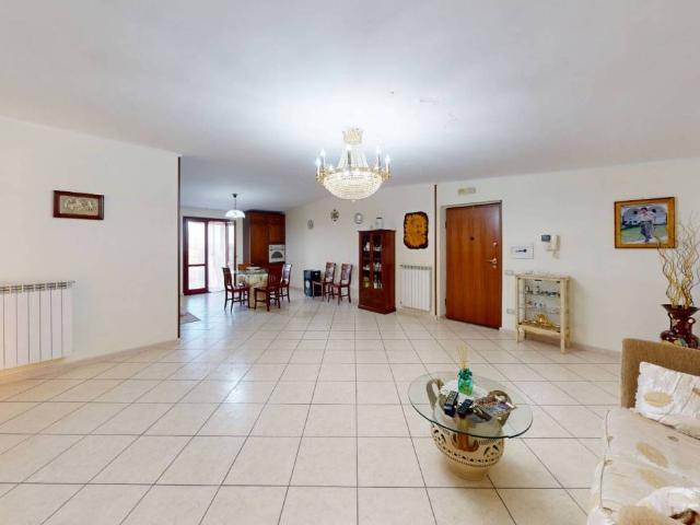 Appartamento in vendita a Orta di Atella, Caserta