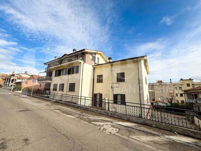 Appartamento in vendita a Orte Scalo - Parco delle Ginestre, Orte