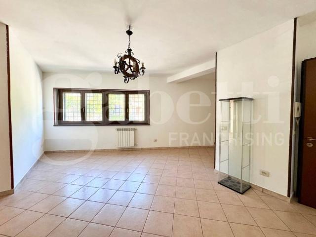 Appartamento in vendita a Orte, Lazio