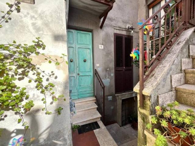 Appartamento in vendita a Petignano, Orte