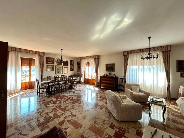 Appartamento in vendita a Ciampino, Ortona