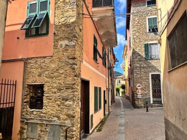 Appartamento in vendita a Ortovero, Liguria