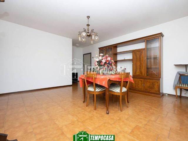 Appartamento in vendita a Osio Sopra, Lombardia