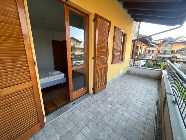 Appartamento in vendita a Osio Sopra, Lombardia
