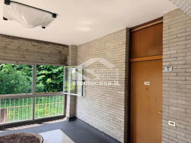Appartamento in vendita a Boltiere, Lombardia