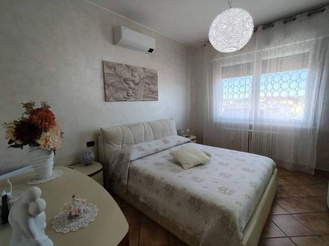 Appartamento in vendita a Osio Sotto, Lombardia