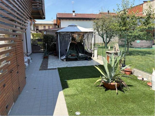 Appartamento in vendita a Osio Sotto, Lombardia